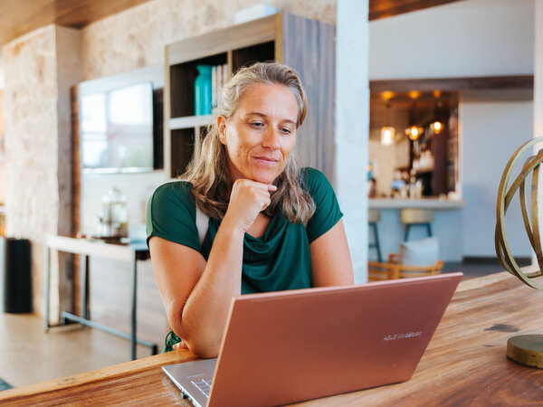 Leadgenerierung Vorgehen von Corina Hoch — Clarity Call und datenbasiertes Zielgruppen-Clustering Corina Hoch — Leadgenerierung Vorgehen: kostenloses Clarity Call und Datenanalyse mit Zielgruppen-Clustering nach Kaufbereitschaft für Solopreneure und Selbstständige
