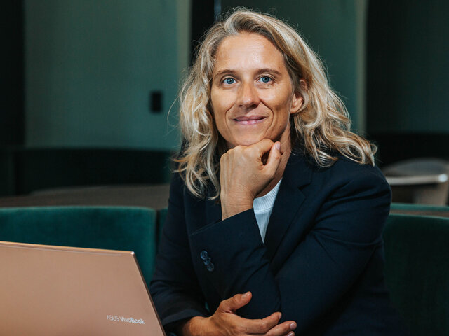 Corina Hoch: Content-Strategie und Beratung Hero: eine Stimme, alle Kanäle und messbare Ergebnisse für Solopreneure und kleine Unternehmen, 1.000+ veröffentlichte Beiträge